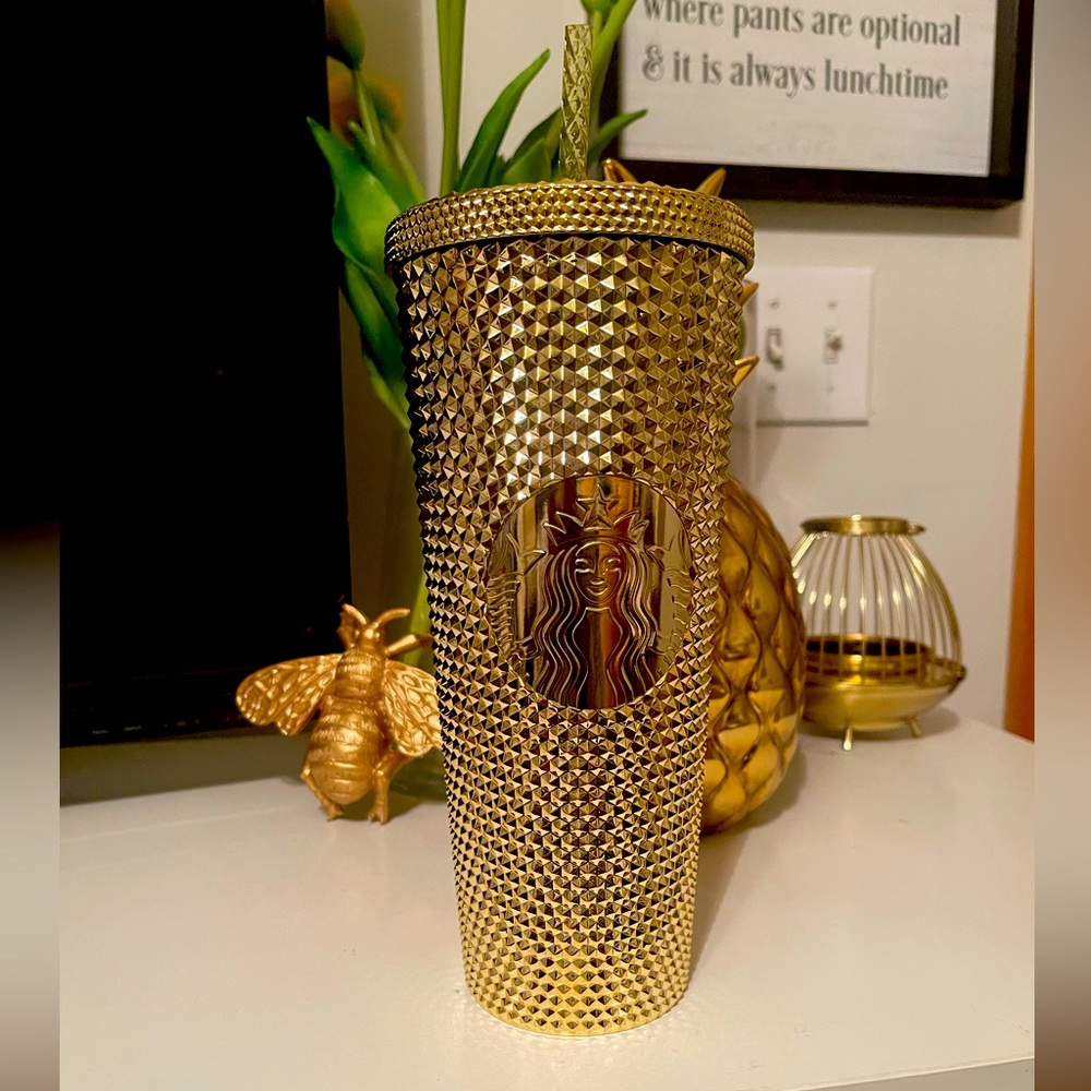 2022 Starbucks Holiday Cup